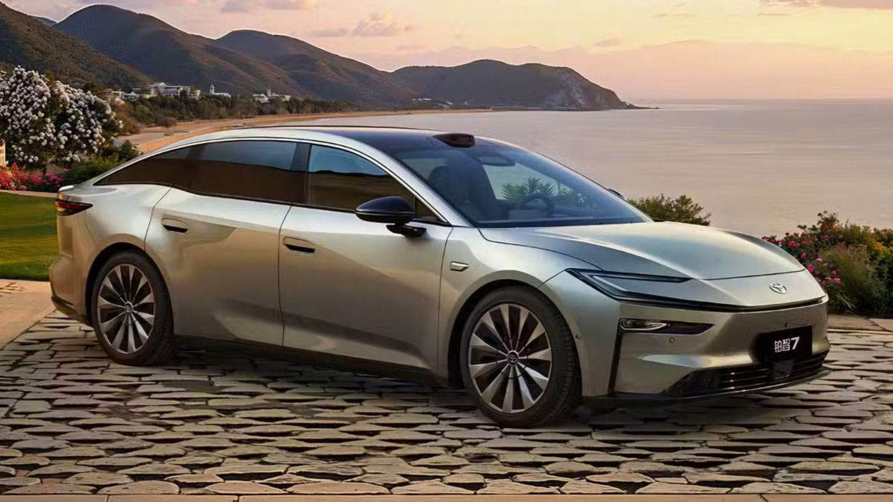 Toyota bZ7 Electric Launched with Huawei Technology!