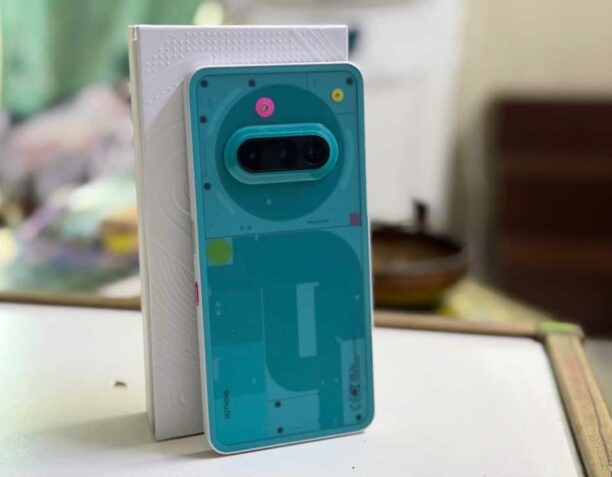 Nothing-Phone-(3a)-1