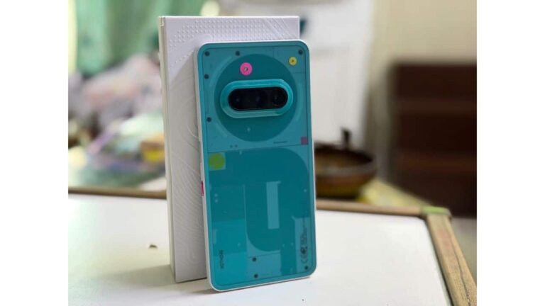Nothing-Phone-(3a)-1