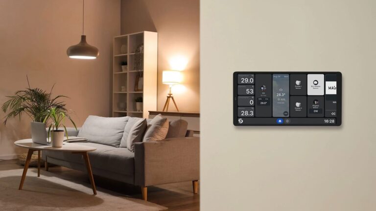 Shelly-Wall-Display-X2i-1