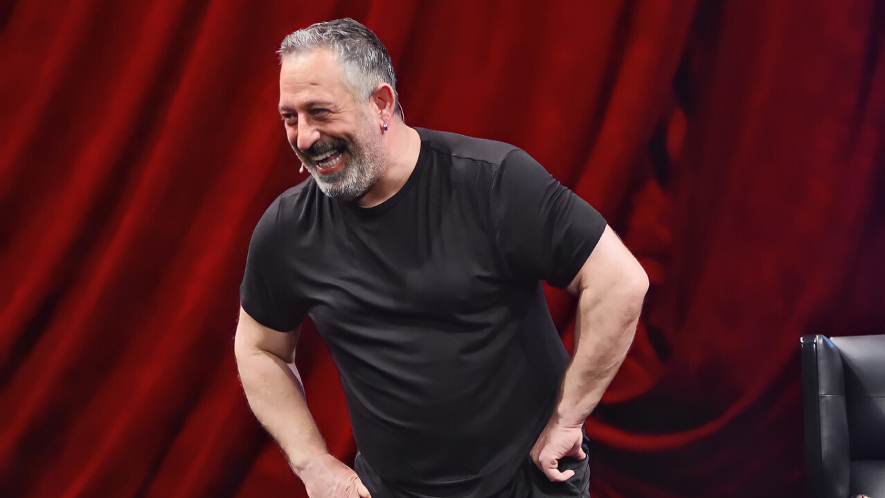 Cem Yılmaz’s latest show is coming to Netflix on New Year’s Day!