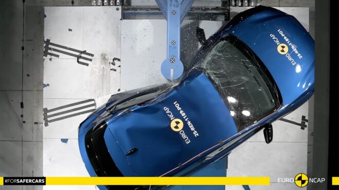 How many stars did the new Renault Clio receive in the Euro NCAP test?