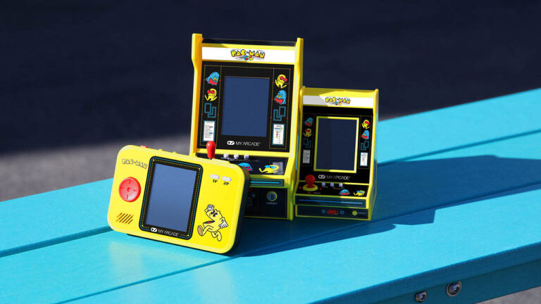 Pac-Man-handhelds-1