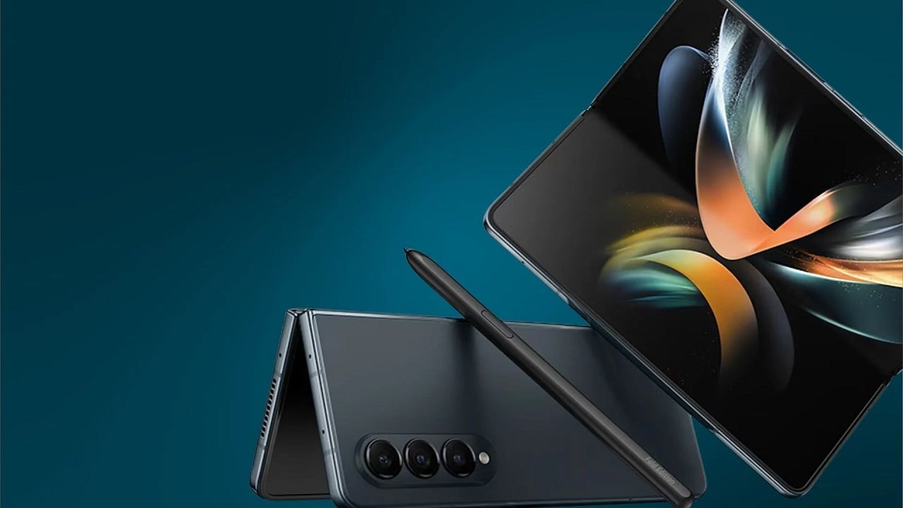 Galaxy-Z-Fold-Wide-1