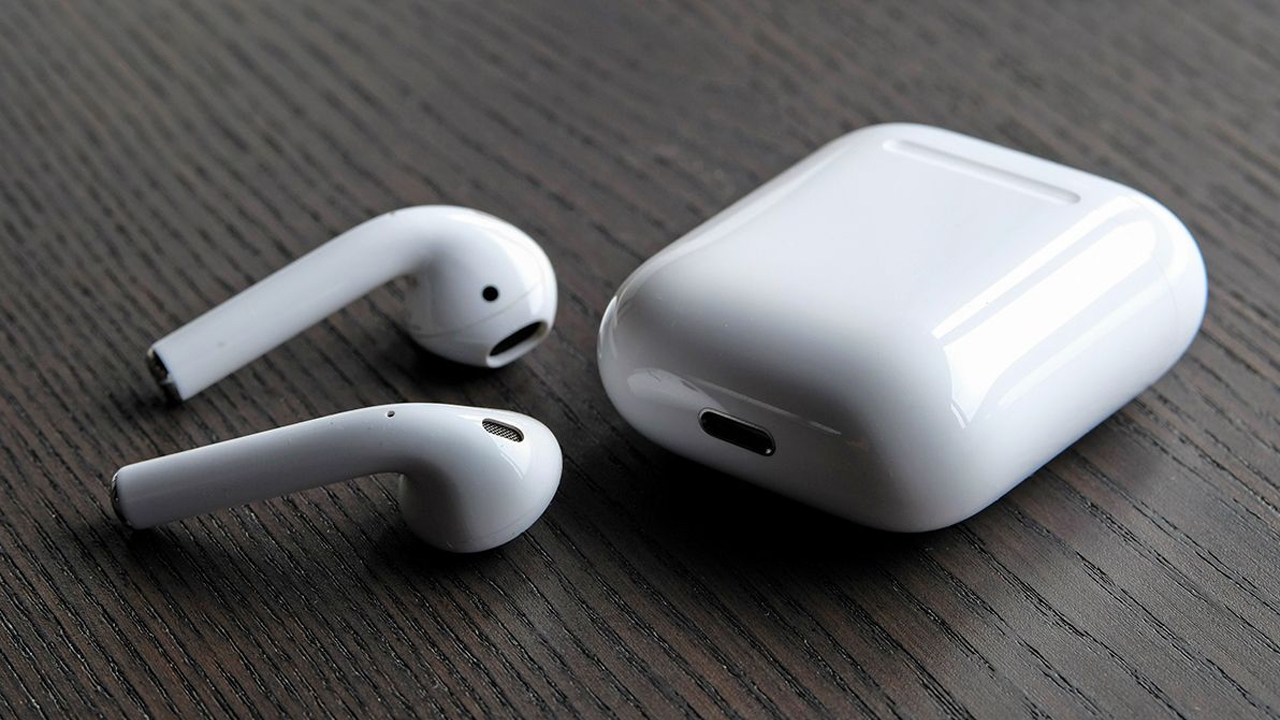 New Apple AirPods Design Leaked!