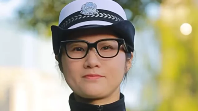 Traffic police are using smart glasses!