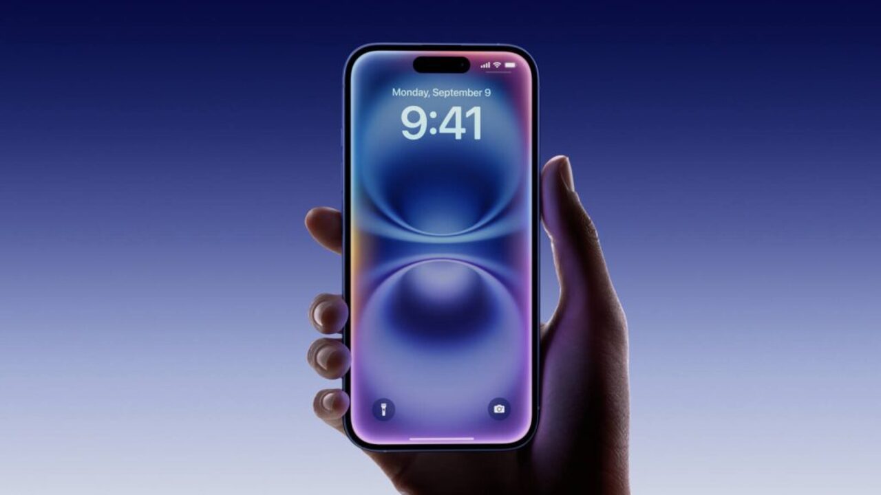 Apple dominates the list of the world’s best-selling phones
