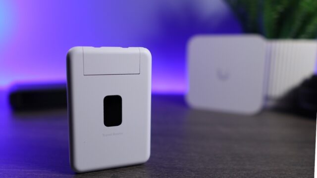 UniFi-Travel-Router-1