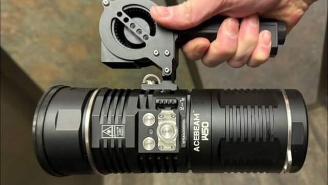 W50-2.0-flashlight-1