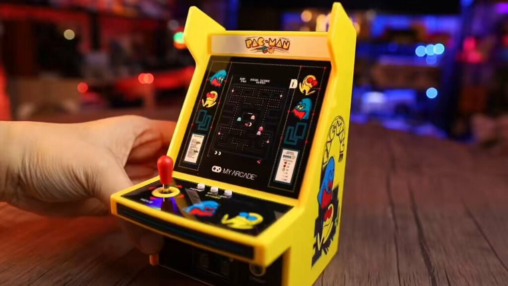 Pac-Man-handhelds-2