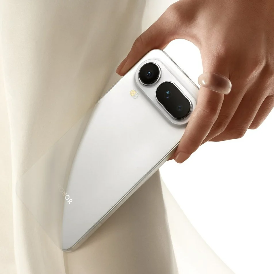 Honor Magic 8 Pro Air in the Feather White color option