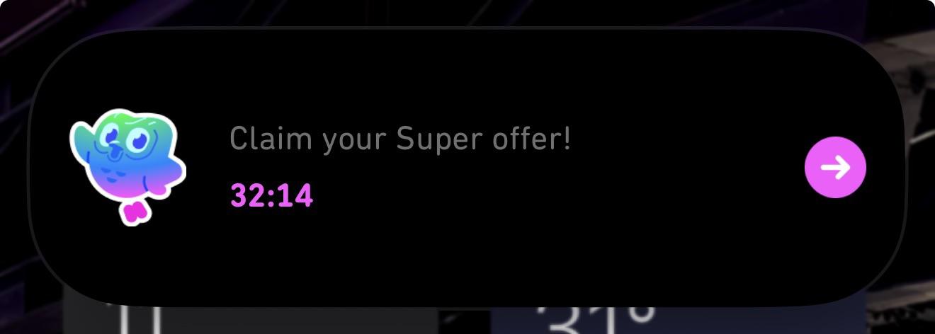 Duolingo ad shown on iPhone Dynamic Island