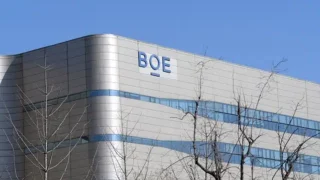 Apple Shifts Screen Supplier to Samsung Amid Issues