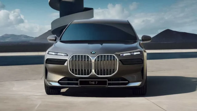 The New BMW 7 Series Reveals Itself