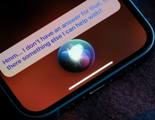The Executive in Charge of Siri at Apple is Leaving His Post