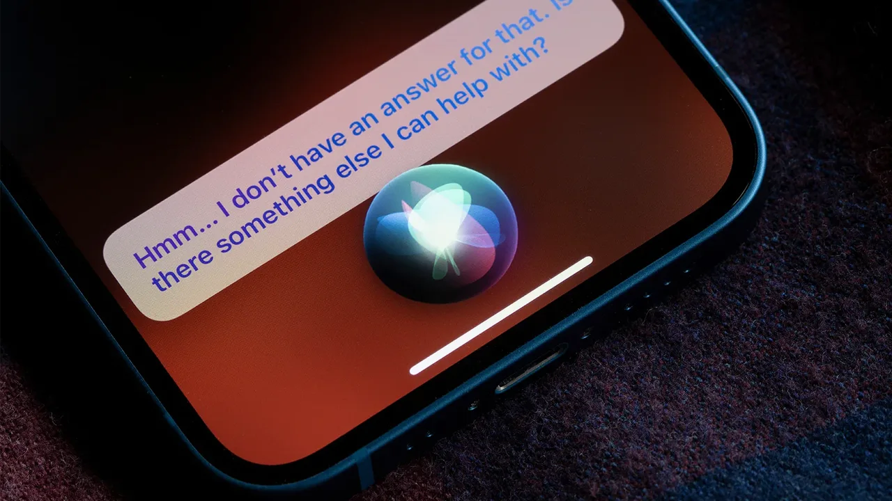 The Executive in Charge of Siri at Apple is Leaving His Post