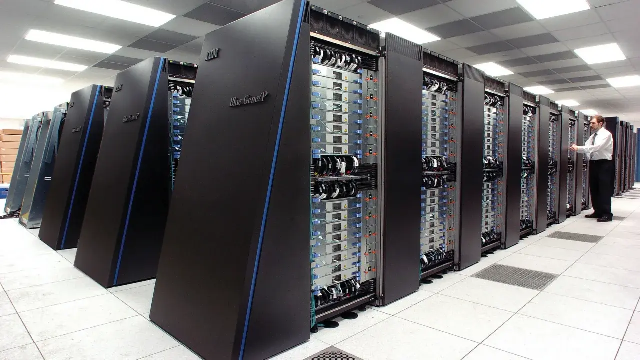 China Claims Top Spot with New LineShine Supercomputer
