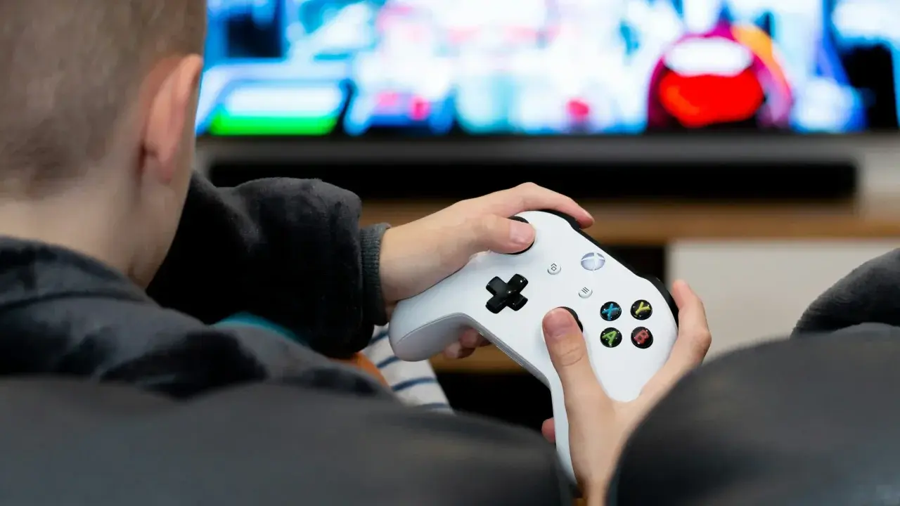 Xbox Explores In-Game Advertising to Lower Game Prices