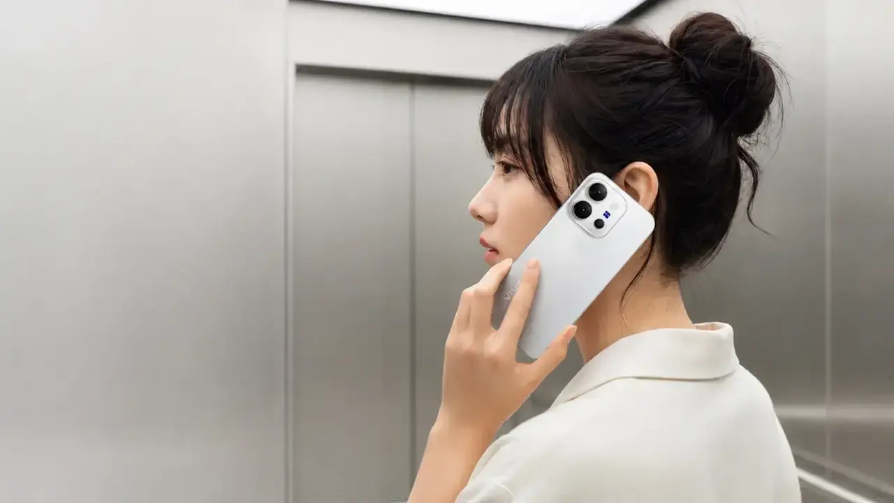 vivo X300 E Debuts with Snapdragon 8 Gen 5 Power