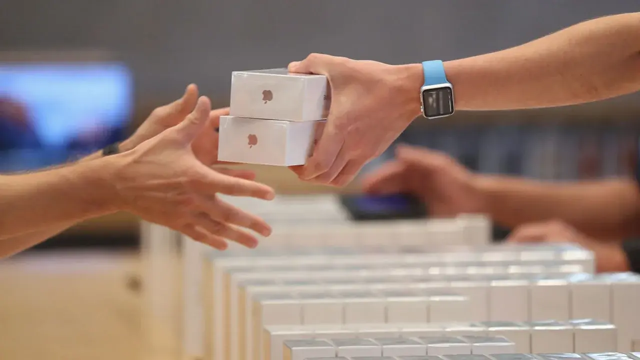 Apple Captures Nearly Half of Global Smartphone Revenue