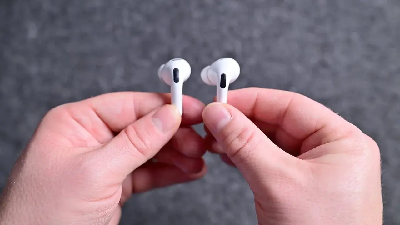 Apple Plans Camera-Equipped AirPods Launch for 2027