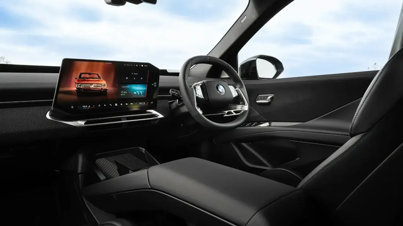 BMW Defends Strategy to Reduce Physical Buttons in Vehicles