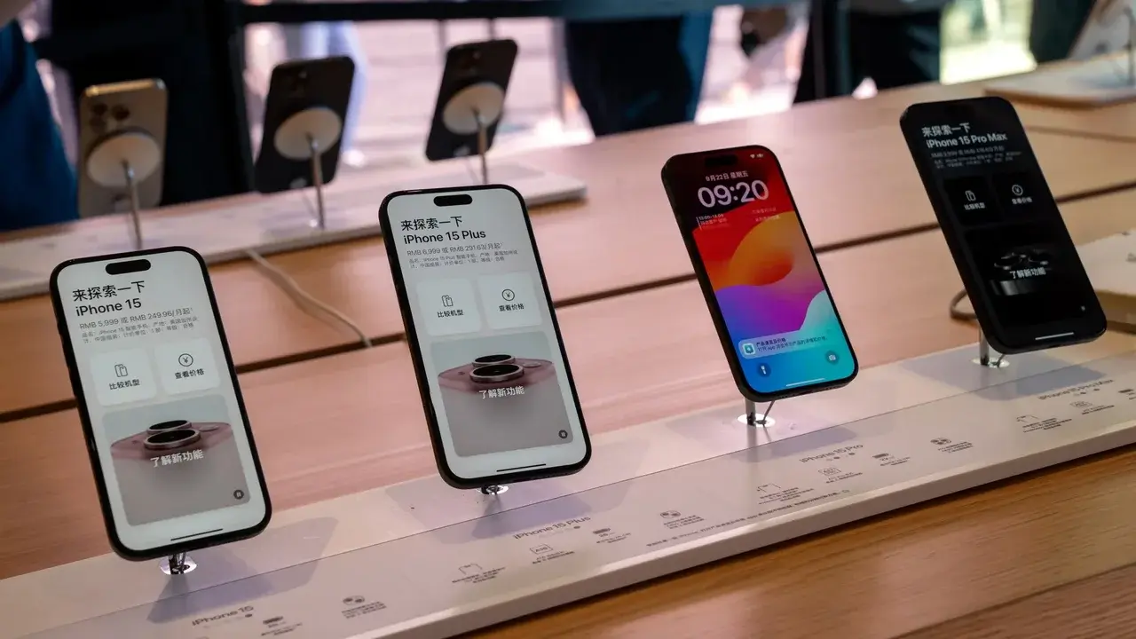 European Smartphone Sales Hit Three-Year Low