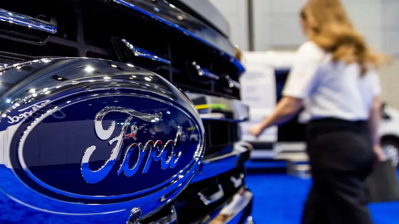 GM and Ford Pivot Away from Electric Vehicles