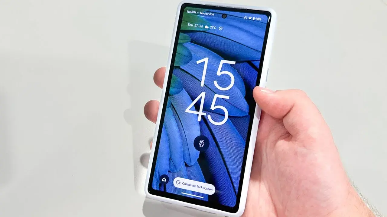 Google Develops AI-Powered Custom Clock Designs for Pixel Phones
