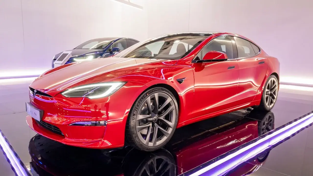 Tesla Recalls Over 20,000 Vehicles Due to Excessive Headlight Brightness