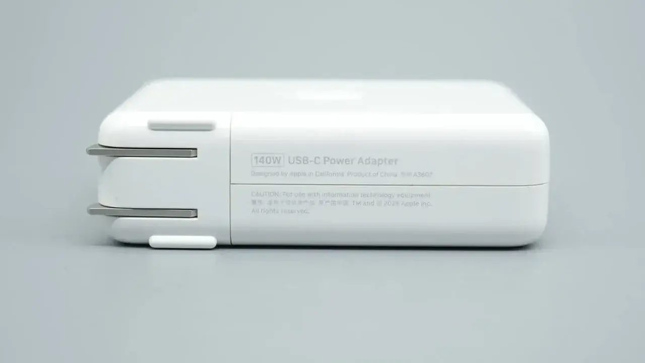Apple Releases Firmware Update for 140W USB-C Power Adapter