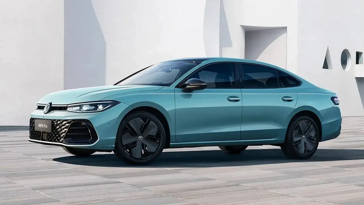 Volkswagen Passat Pro Debuts with Classic Engines and Technology
