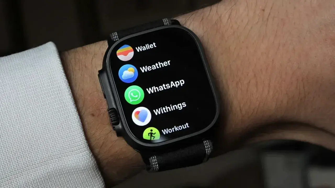 WhatsApp Apple Watch App Now Supports Full Emoji Reactions