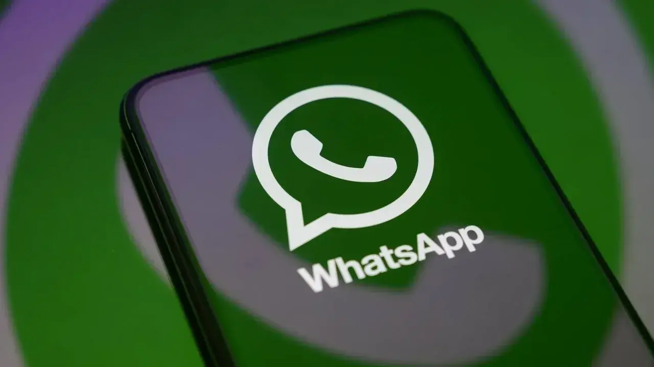 WhatsApp Refreshes Message Menu with New Liquid Glass Design