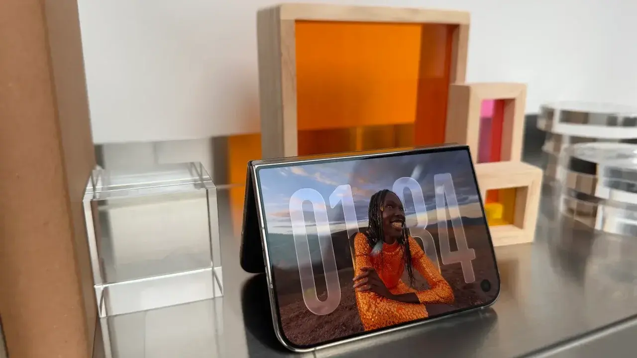 Apple Accelerates iPhone Duo Deliveries for Global Customers