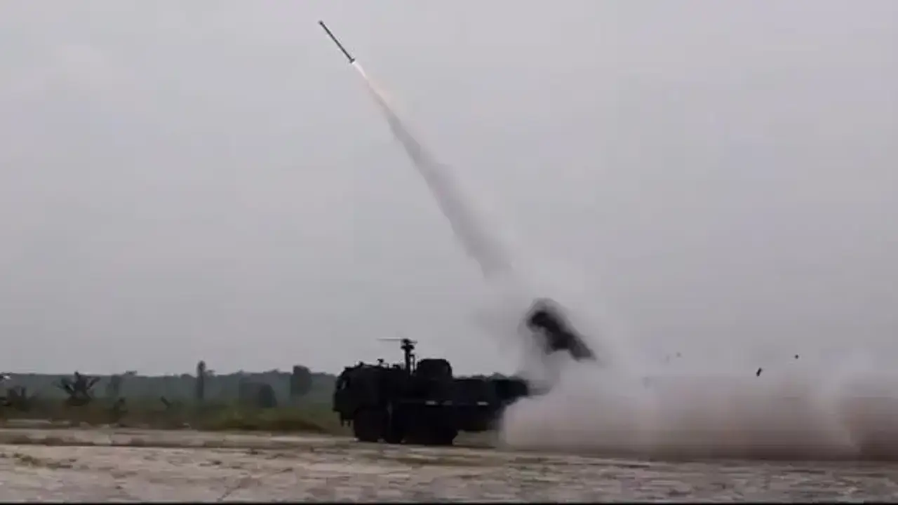 Indonesian Army Conducts Live-Fire Drills with Turkish ROKETSAN Missiles